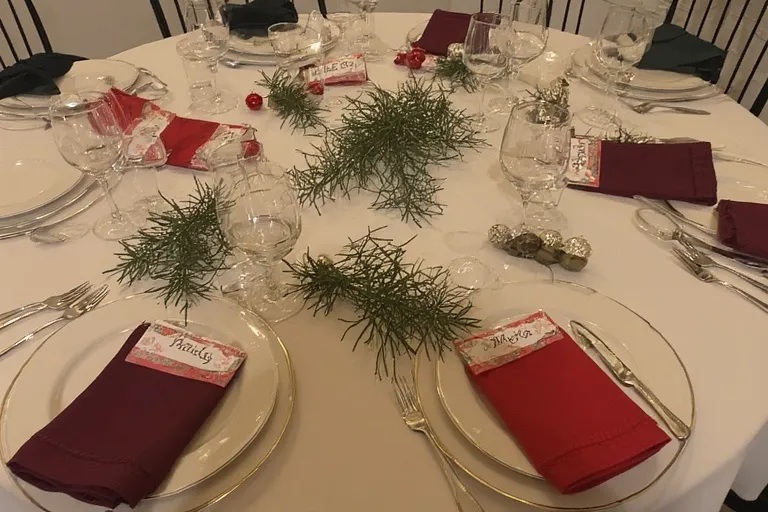 Creative Place Settings for a Personal Touch