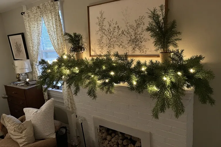Maintaining Your Mantel Throughout the Season